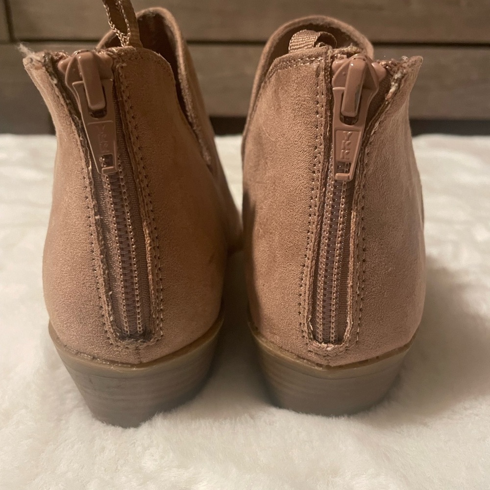 Girl’s Booties - Picture 3 of 3